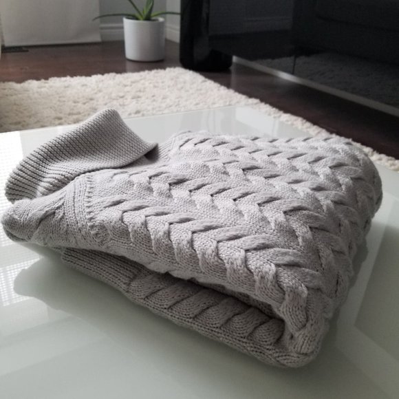 Aritzia Sweaters - NEW WILFRED FREE Aritzia cable knit sweater